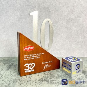 Cúp thiết kế Ánh Hồng Food 3