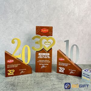 Cúp thiết kế Ánh Hồng Food 4