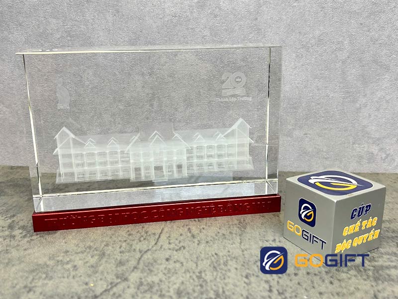 cúp pha lê 3D sinh viên