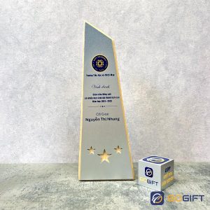 Cúp thiết kế MAY Academy