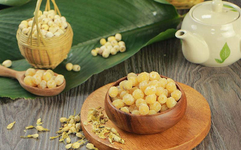 Hộp mứt sen trần Huế