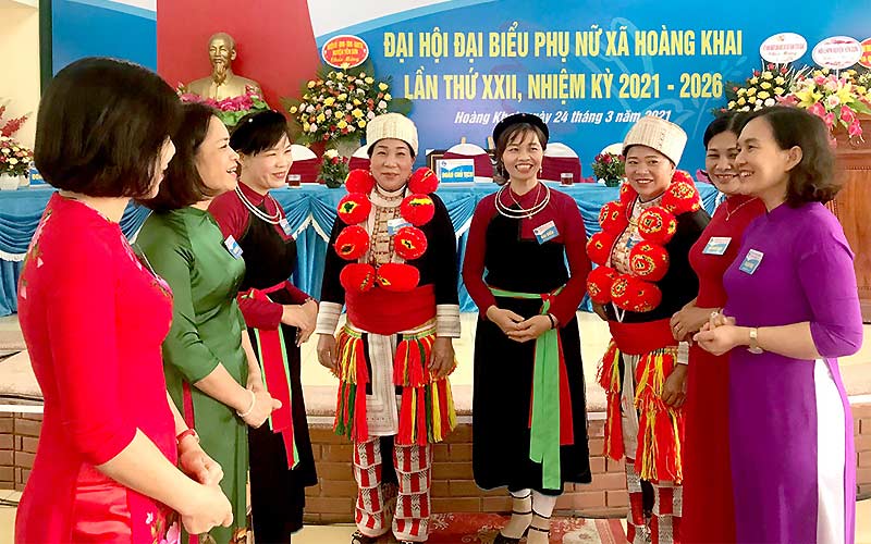 Tặng quà tặng đại hội phụ nữ