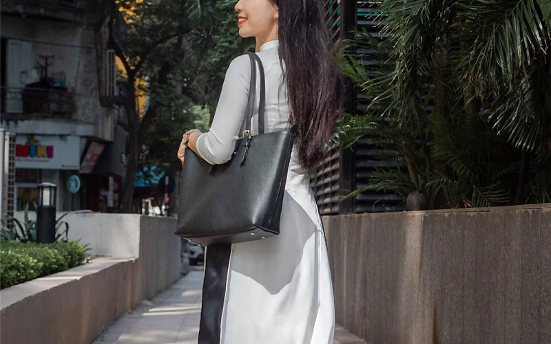 Túi xách thanh lịch