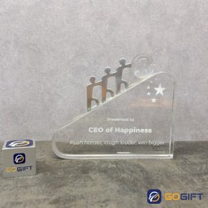 Cúp thiết kế CEO of Happiness