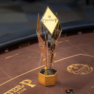Cúp thiết kế đặc biệt giải Poker Center P 3