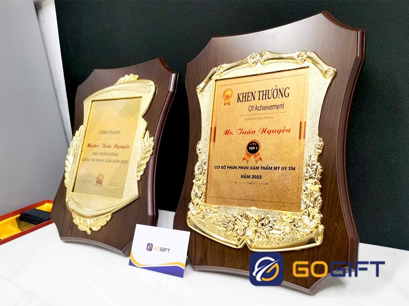 biểu trưng gỗ đồng 1