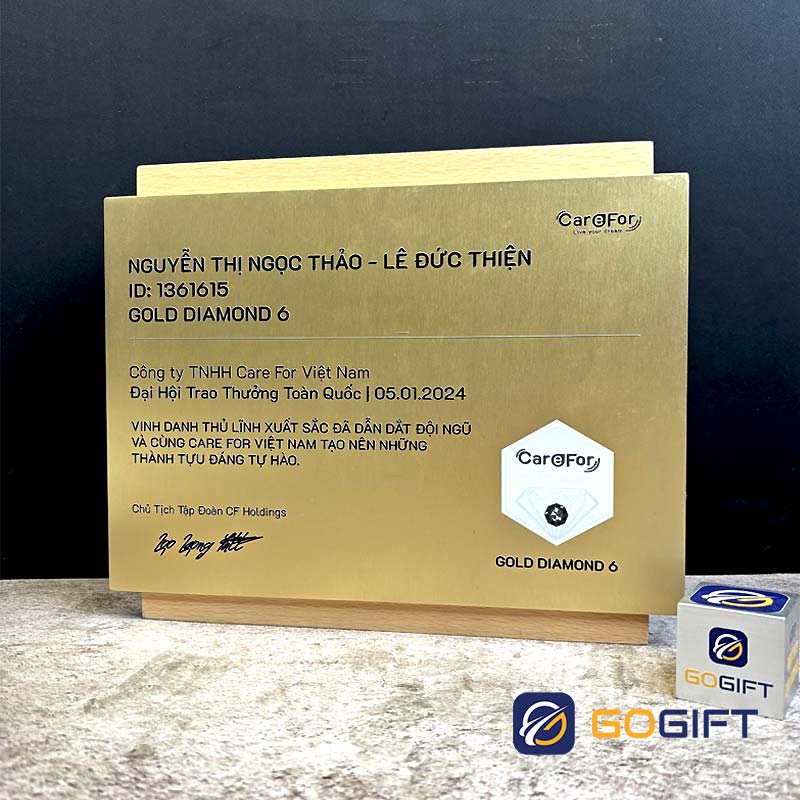 biểu trưng gỗ đồng 5