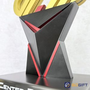 Cúp thiết kế Center Poker Master 2026 3