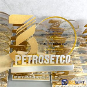 Cúp thiết kế Petrosetco 3