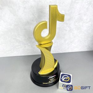Cúp thiết kế Tiktok Live 2