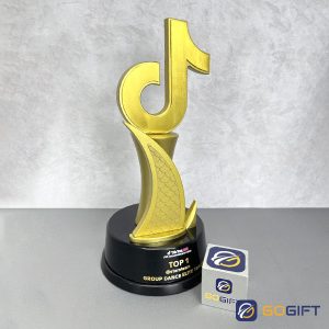 Cúp thiết kế Tiktok Live